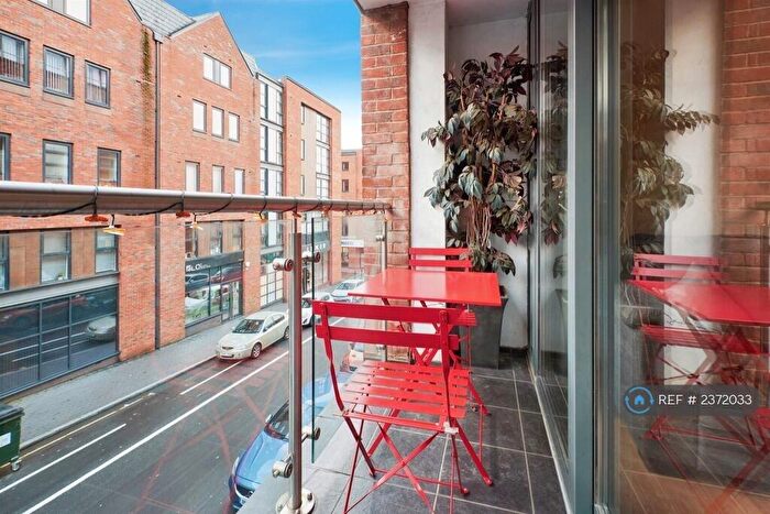 2 Bedroom Flat To Rent In Boxworks, Birmingham, B1