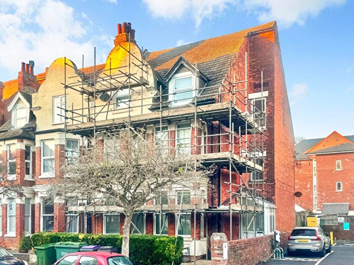 1 Bedroom Apartment For Sale In Westbourne Gardens, Folkestone, Kent, CT20