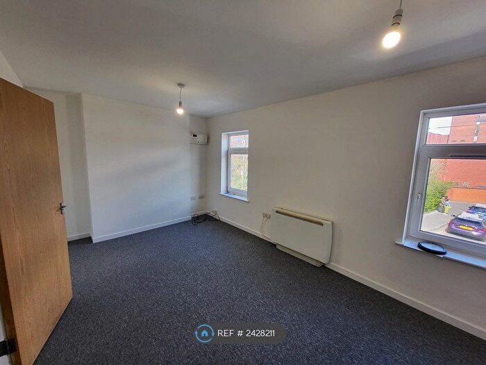 1 Bedroom Flat To Rent In Coopers Mews, Luton, LU1