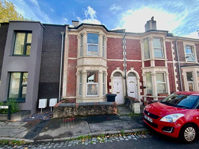 3 Bedroom Terraced House To Rent In Glendare Street, Barton Hill, Bristol, BS5