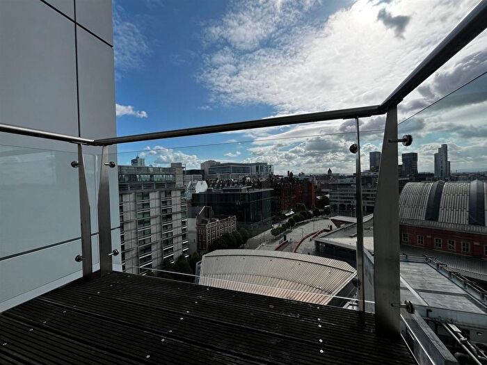 2 Bedroom Flat For Sale In Great Northern Tower, Watson Street, Manchester, M3