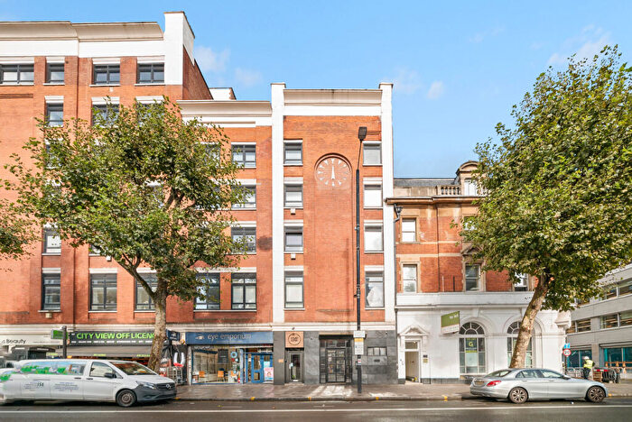 2 Bedroom Apartment To Rent In City View House, Bethnal Green Road, London, E2