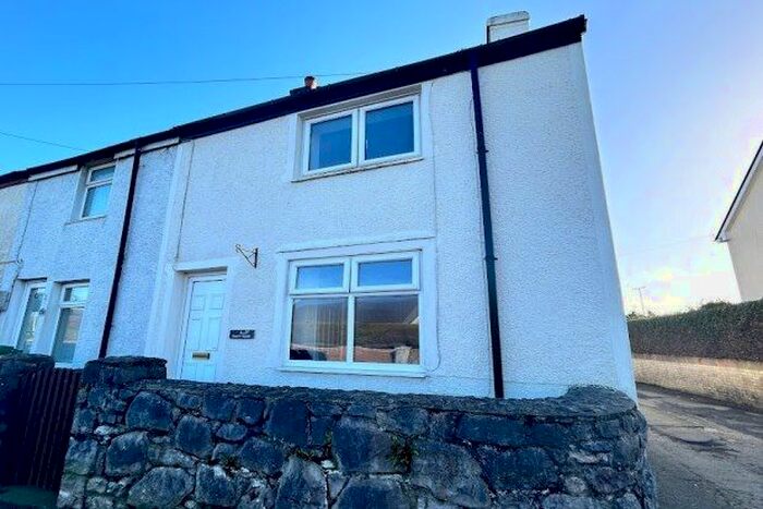 3 Bedroom End Of Terrace House To Rent In Tan Y Coed, Bangor, LL57