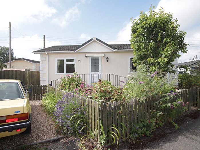 2 Bedroom Park Home For Sale In College Close, Langport, TA10