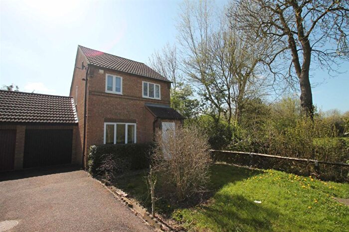 3 Bedroom Detached House To Rent In Rillington Garden, Emerson Valley, MK4