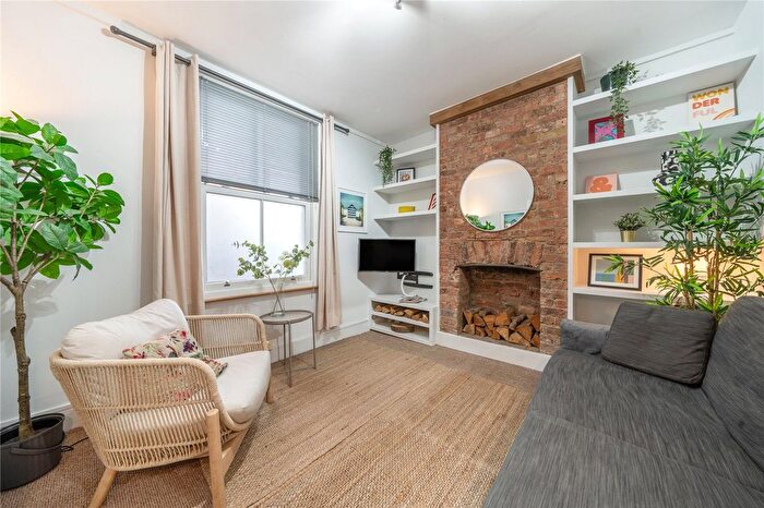 3 Bedroom Terraced House For Sale In Balaclava Road, London, SE1