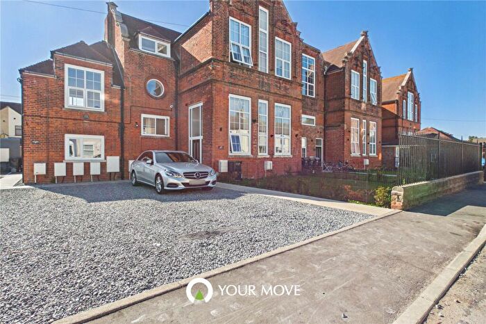 3 Bedroom Flat To Rent In Lovewell Road, Lowestoft, Suffolk, NR33