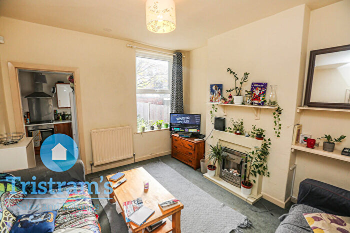 3 Bedroom Semi-Detached House To Rent In Rosebery Avenue, West Bridgford, NG2