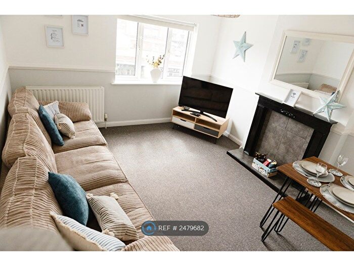 2 Bedroom Flat To Rent In Bills Inc, Cleethorpes, DN35