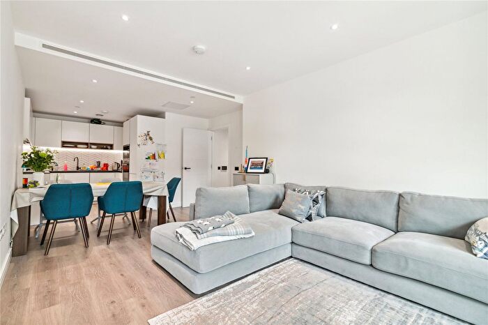 2 Bedroom Terraced House To Rent In Handley House, Glenthorne Road, W6