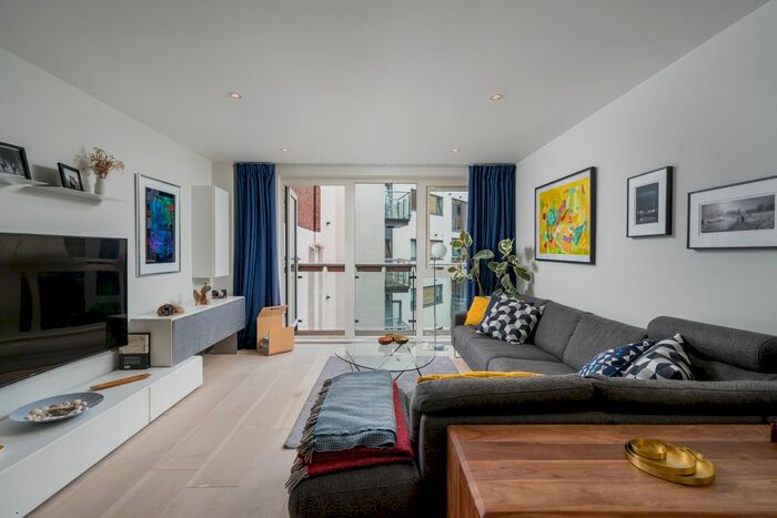 2 Bedroom Flat To Rent In Clerkenwell Road, London, EC1M