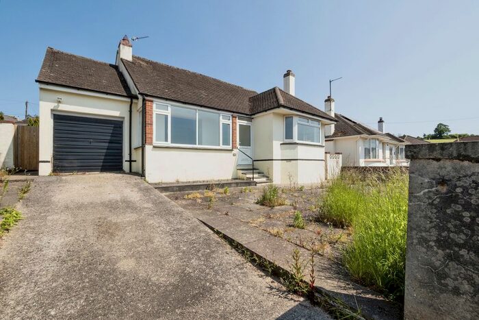 3 Bedroom Bungalow To Rent In Fairfield Road, Kingskerswell, Newton Abbot, Devon, TQ12