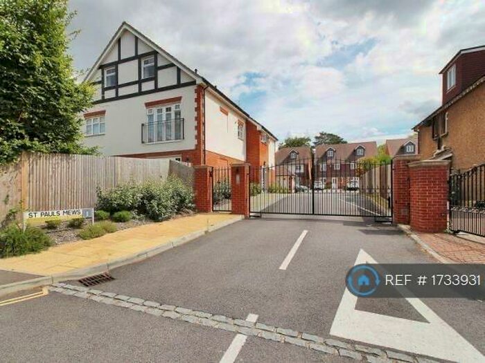 2 Bedroom Flat To Rent In Three Bridges Road, Crawley, RH10