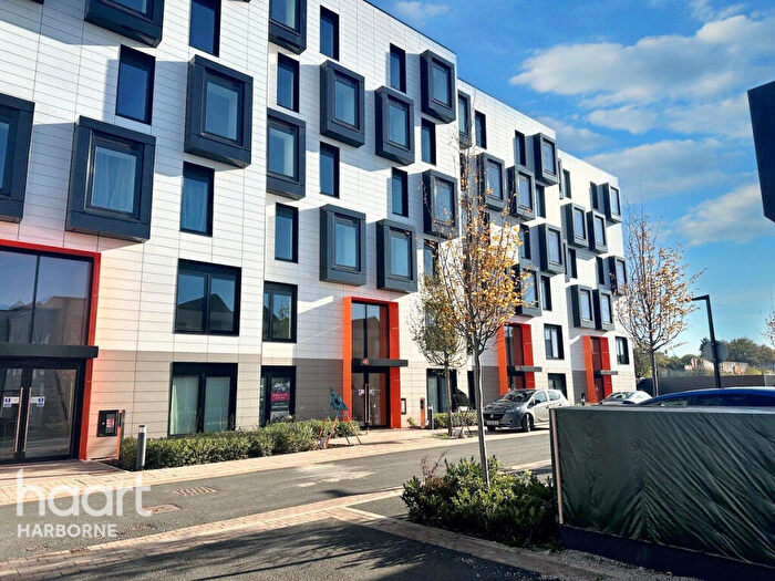 2 Bedroom Apartment For Sale In South Loop Green, Birmingham, B16