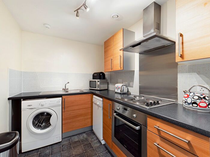 2 Bedroom Flat To Rent In Newhaven Place, Newhaven, Edinburgh, EH6