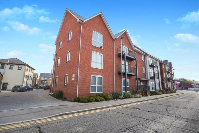 1 Bedroom Flat To Rent In Wharf Road, Chelmsford, CM2
