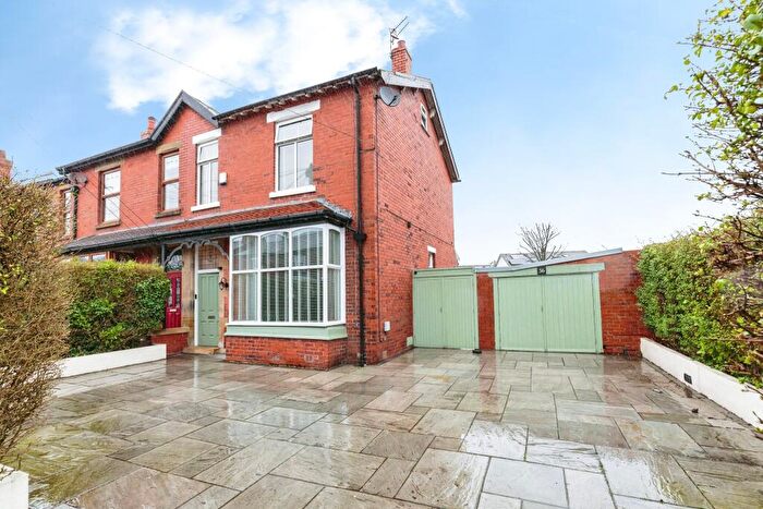 4 Bedroom Semi Detached House For Sale In Victoria Road East, Thornton-cleveleys, FY5