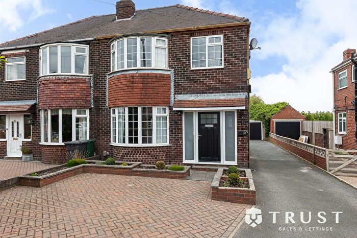 3 Bedroom Semi-Detached House For Sale In Sunny Bank Road, Mirfield, WF14