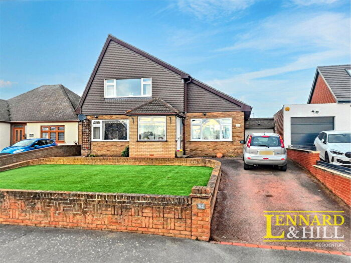 4 Bedroom Detached House For Sale In Wood View, Grays, RM16