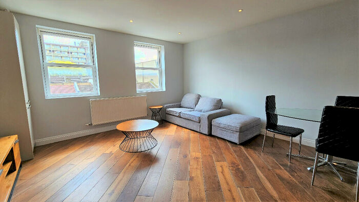 2 Bedroom Apartment To Rent In Bethnal Green Road, London, E2