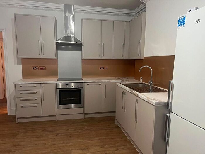 3 Bedroom Flat To Rent In Havelock Road, Addiscombe, Croydon, CR0