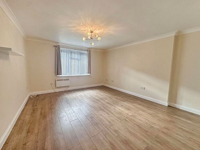 2 Bedroom Apartment To Rent In Hencroft Street South, Slough, Berkshire, SL1