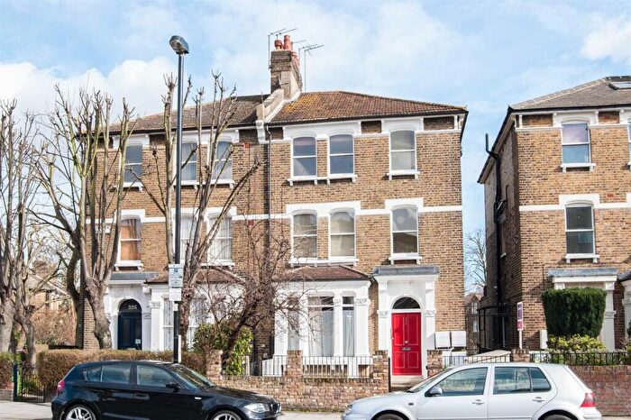 2 Bedroom Flat To Rent In Brecknock Road, Tufnell Park, N19