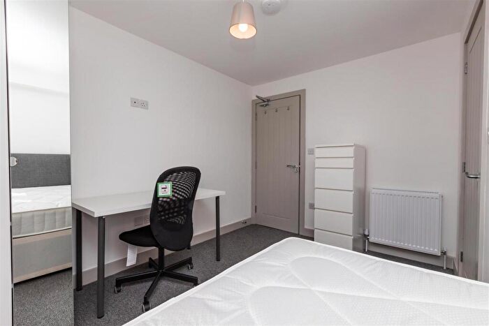 5 Bedroom House To Rent In Hubert Road, Birmingham, B29
