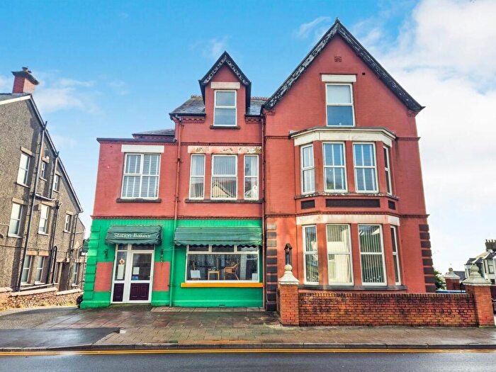 8 Bedroom Detached House For Sale In High Street, Criccieth, Gwynedd, LL52