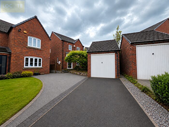 3 Bedroom Detached House For Sale In Banksman Way, Swinton, M27