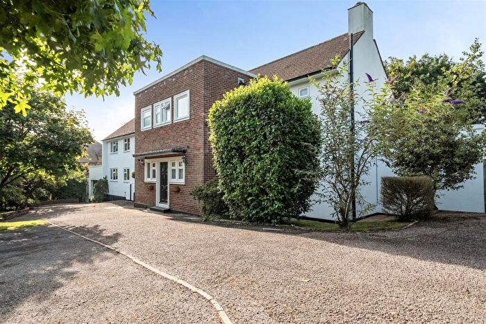 5 Bedroom Detached House For Sale In Harepath Hill, Seaton, EX12