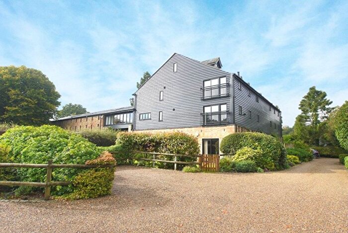 2 Bedroom Property For Sale In Main Road, Knockholt, Sevenoaks, TN14