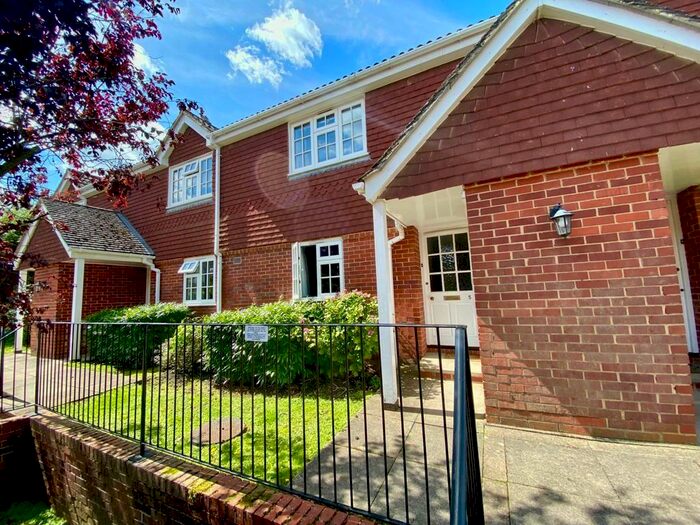 1 Bedroom Apartment To Rent In Chesham Road, Guildford, GU1