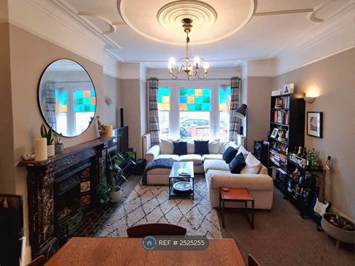 1 Bedroom Flat To Rent In Louisville Road Heaver Estate, London, SW17