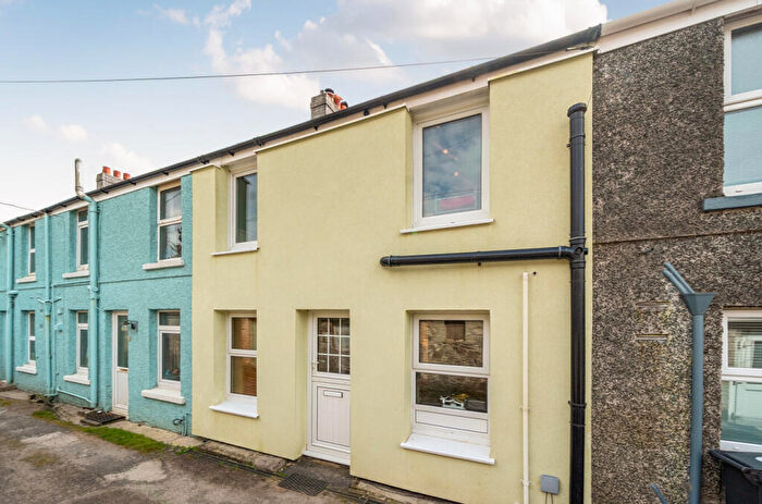 2 Bedroom Cottage For Sale In Wotter, Plymouth, Devon, PL7