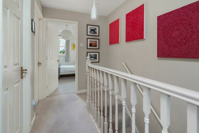 3 Bedroom End Of Terrace House For Sale In Old Forge Close, Bledington, OX7