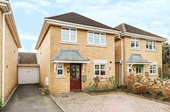 3 Bedroom Link Detached House To Rent In Atherley Court, Southampton, SO15