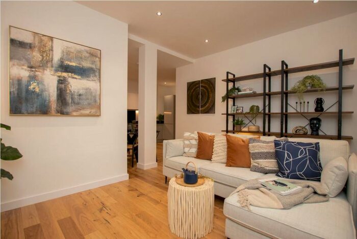 1 Bedroom Flat To Rent In Grosvenor Waterside, Gatliff Road, London, SW1W