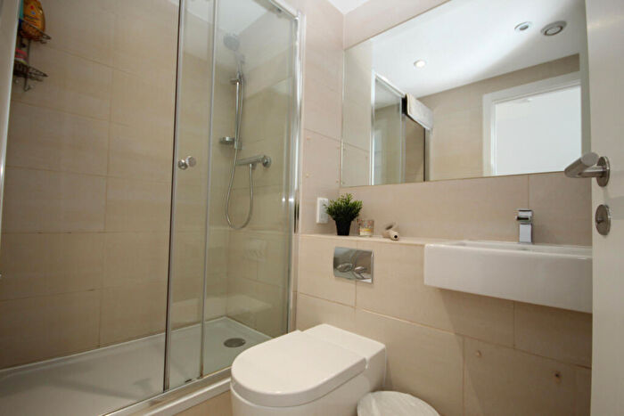2 Bedroom Flat For Sale In Elm Road, Wembley, Middlesex, HA9