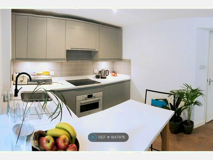 2 Bedroom End Of Terrace House To Rent In Southgate Street, Bath, BA1