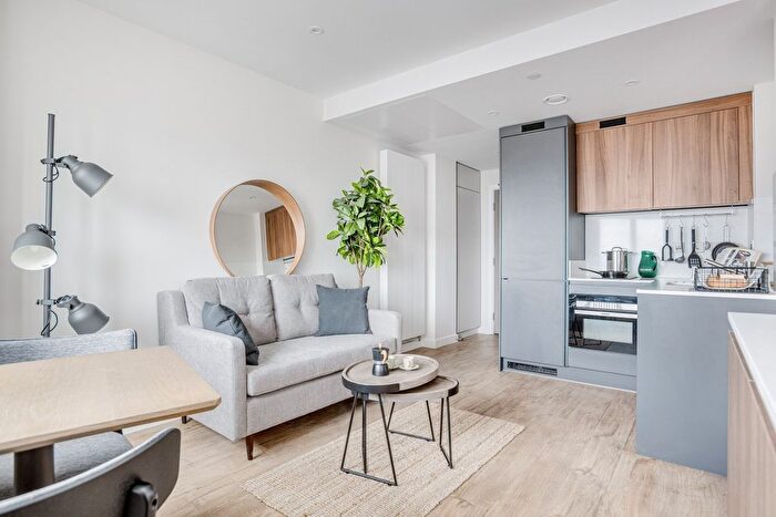 1 Bedroom Flat To Rent In College Road, Croydon, CR0