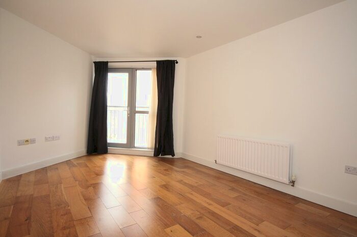 1 Bedroom Flat To Rent In Enterprise Place, Woking, GU21