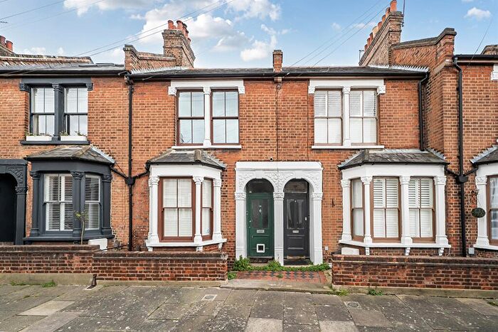 2 Bedroom Terraced House For Sale In Loobert Road, London, N15