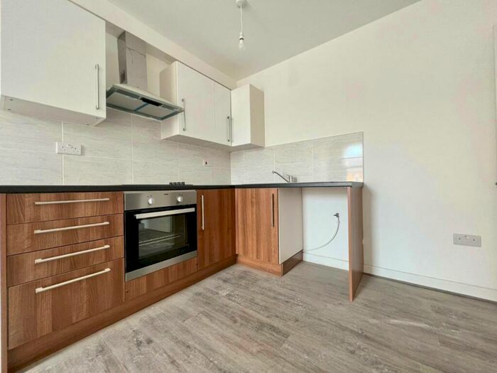 1 Bedroom Flat To Rent In Brigstock Road, Thornton Heath, CR7