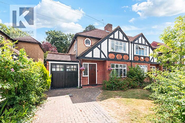 3 Bedroom Semi Detached House For Sale In Grafton Road, Worcester Park, KT4