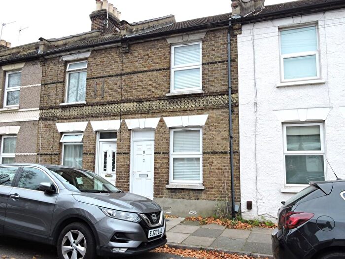 2 Bedroom Terraced House To Rent In James Street, Enfield, EN1