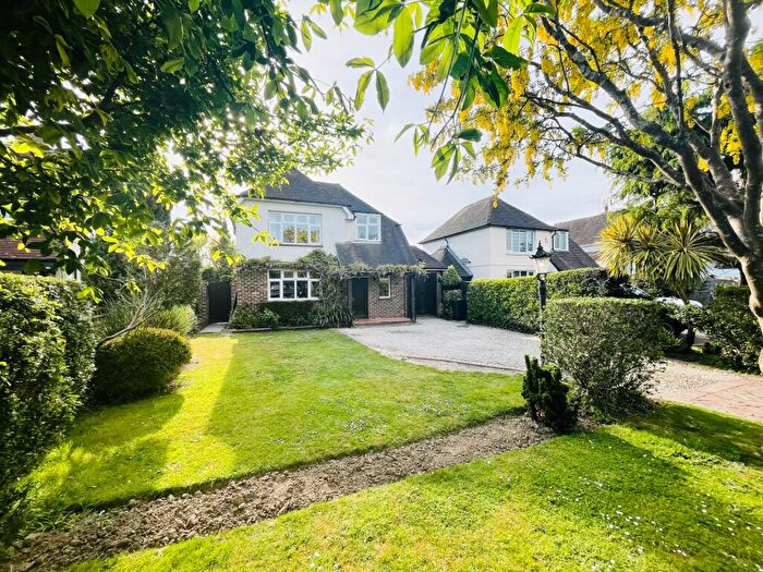 3 Bedroom Detached House To Rent In Golden Avenue, East Preston, BN16