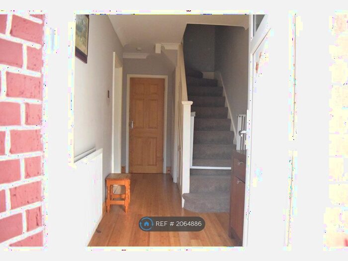 4 Bedroom Terraced House To Rent In Fulstone Close, Hounslow, TW4