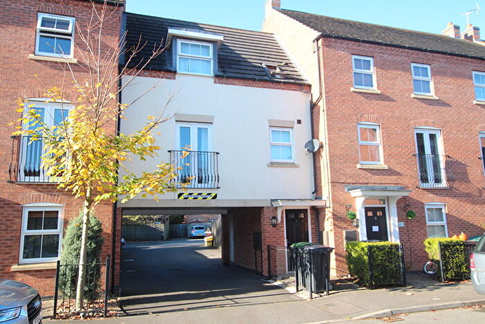 2 Bedroom Flat To Rent In Renfrew Drive, Sleaford, NG34