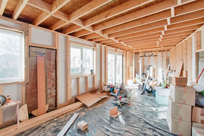 2 Bedroom Semi-Detached House For Sale In Broomhill Square, Knottingley, WF11